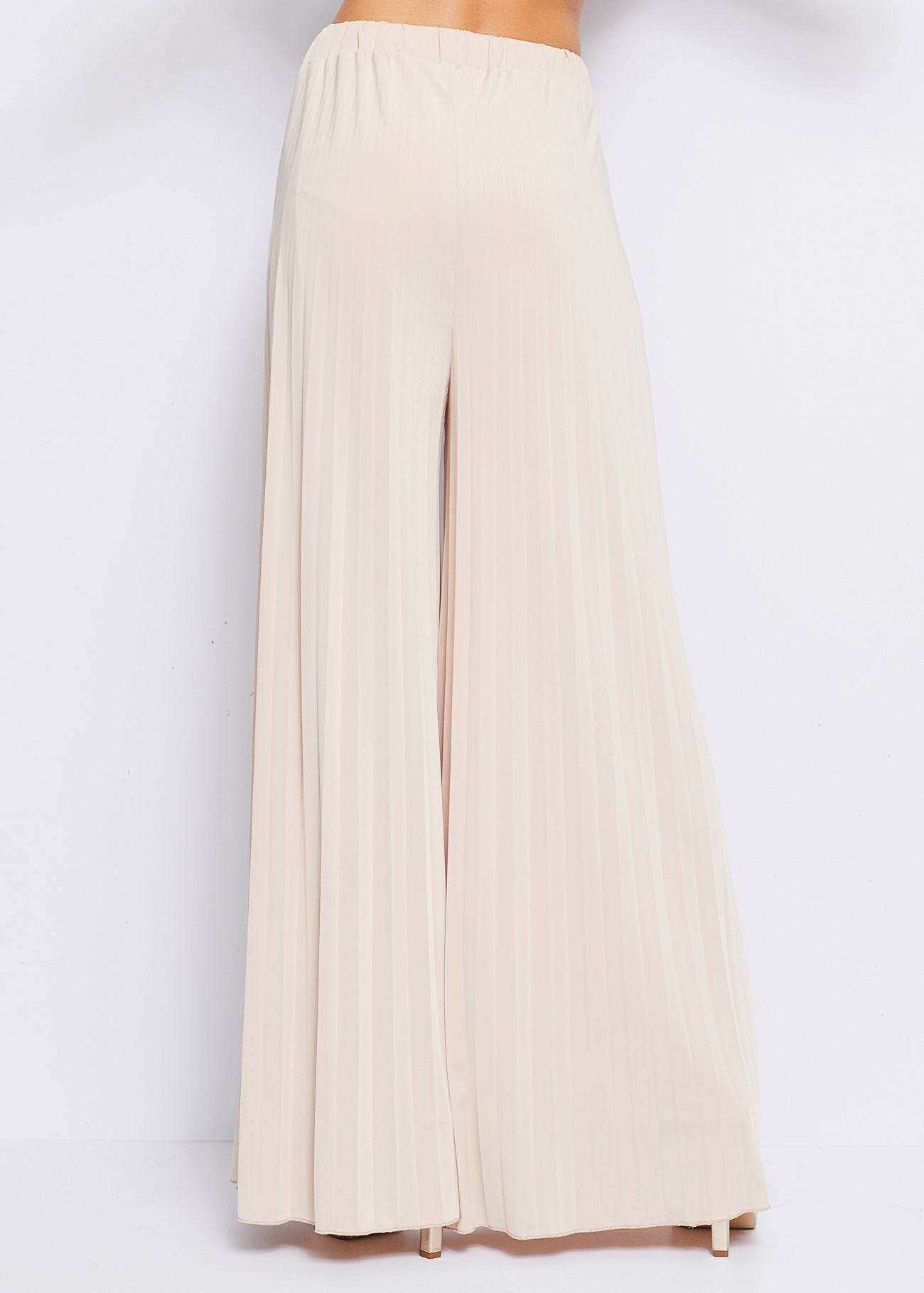 Pleated trousers