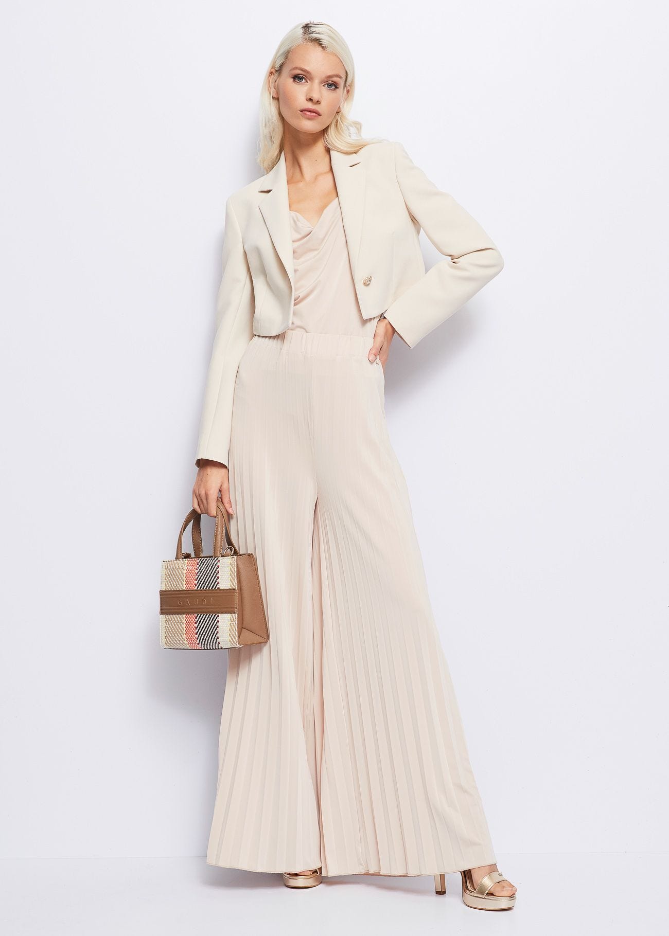 Pleated trousers