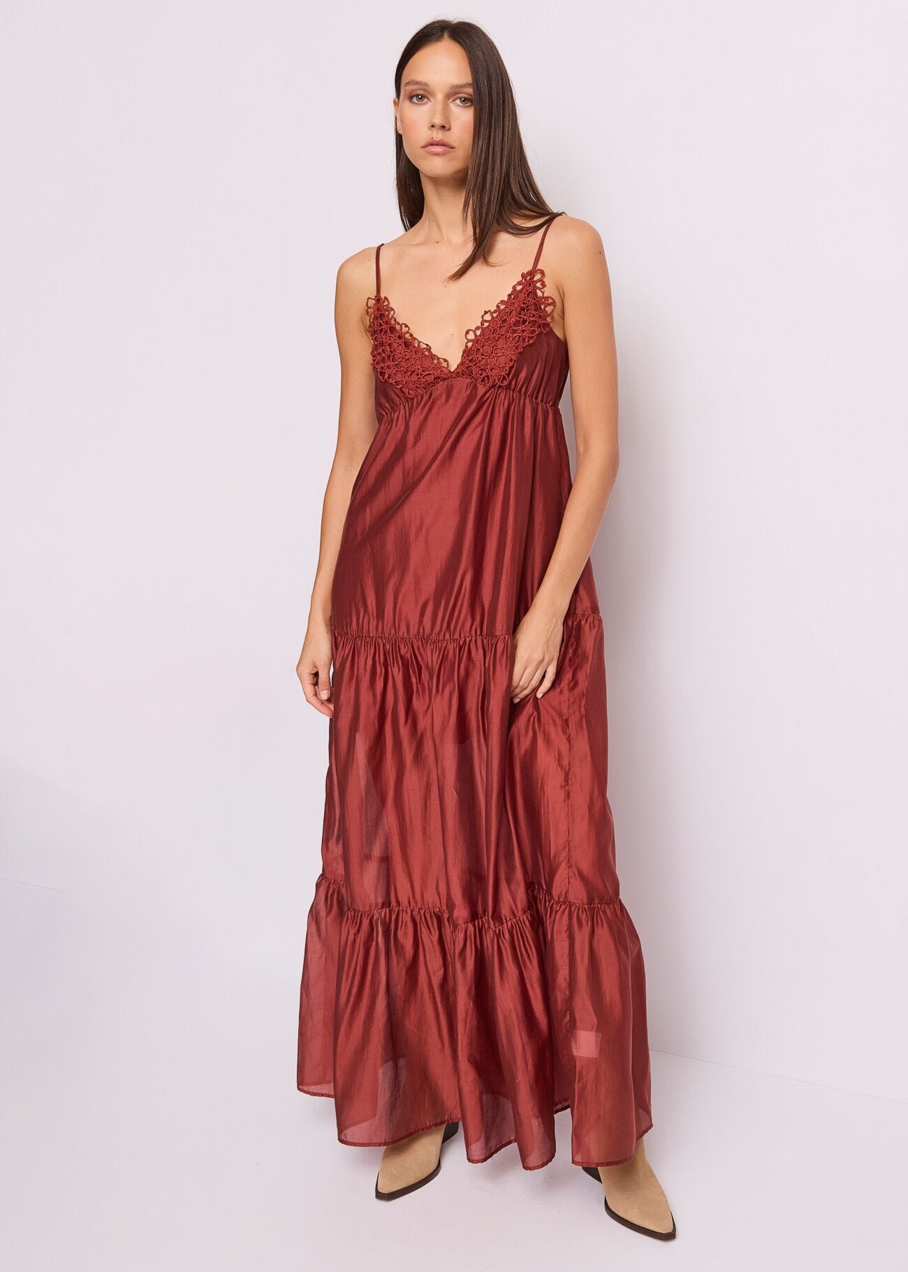 ΚΑΦΕ ΓΥΝΑΙΚΕΙΟ ΦΟΡΕΜΑ ΜΕ ΤΙΡΑΝΤΕΣ GAUDI