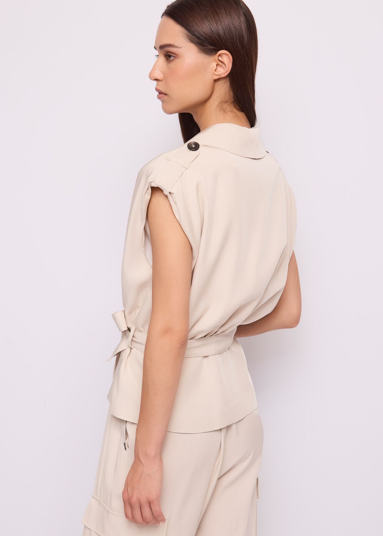 Grey women\'s waistcoat with lapels Gaudì